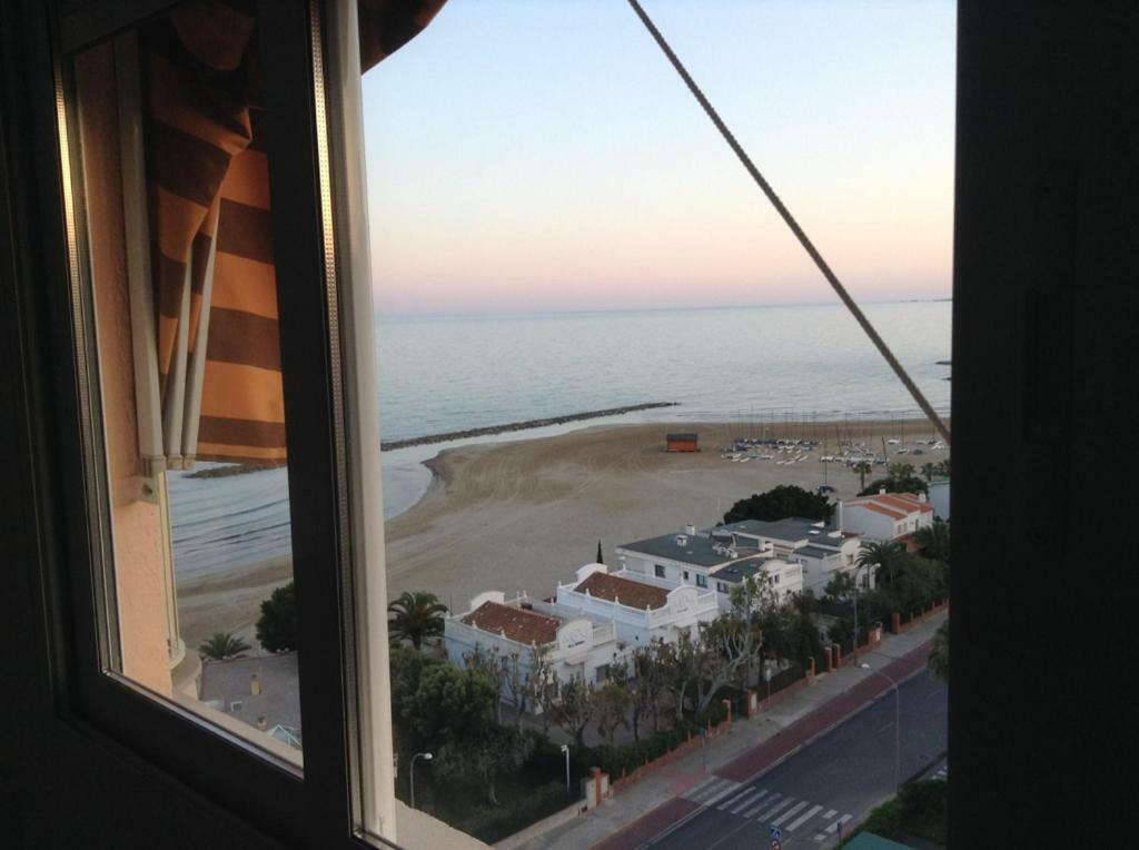 Apartamento Primera Linea De Playa Apartment Benicassim Luaran gambar